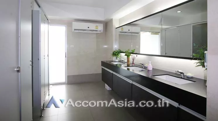 7  Office Space For Rent in Sukhumvit ,Bangkok MRT Queen Sirikit National Convention Center at RBC Rompo Business Centre AA13956